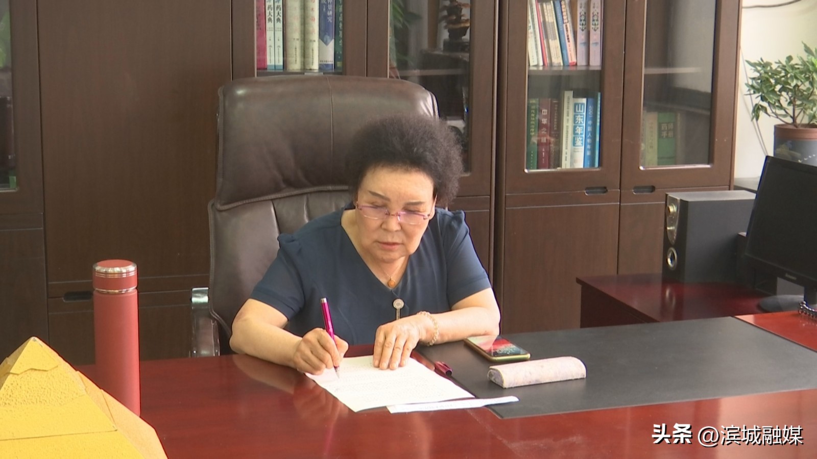 人大代表履职风采,人大代表履职风采展示上墙