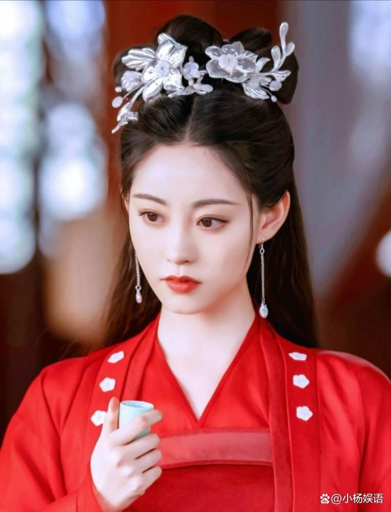 星光大赏2020迪丽热巴祝绪丹,祝绪丹晒与迪丽热巴奇怪可爱视频