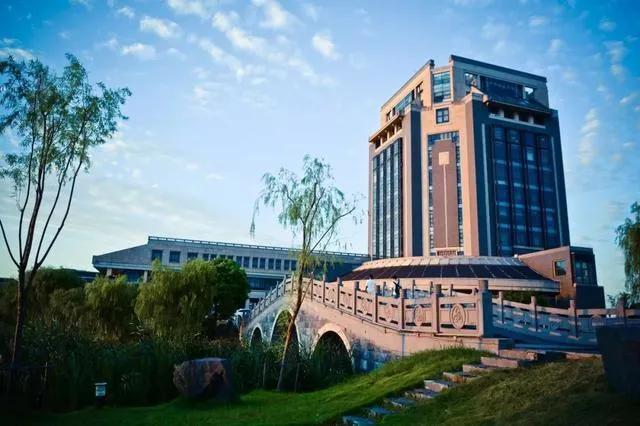 上海海事大学日常,每日一校上海大学