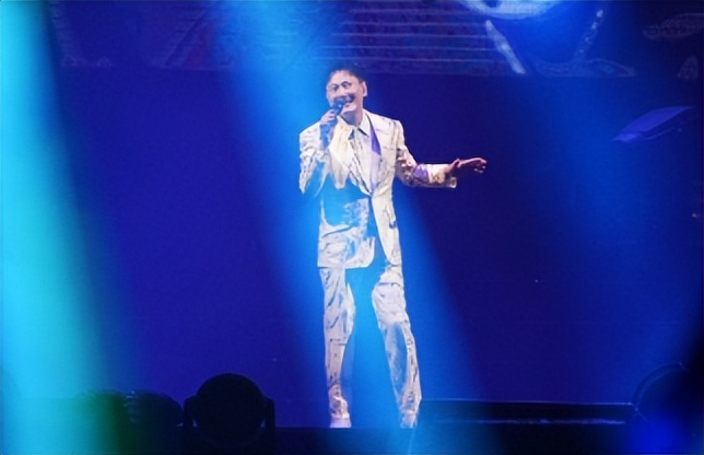 张信哲哪一场演唱会经典,张信哲演唱会为什么评价那么好