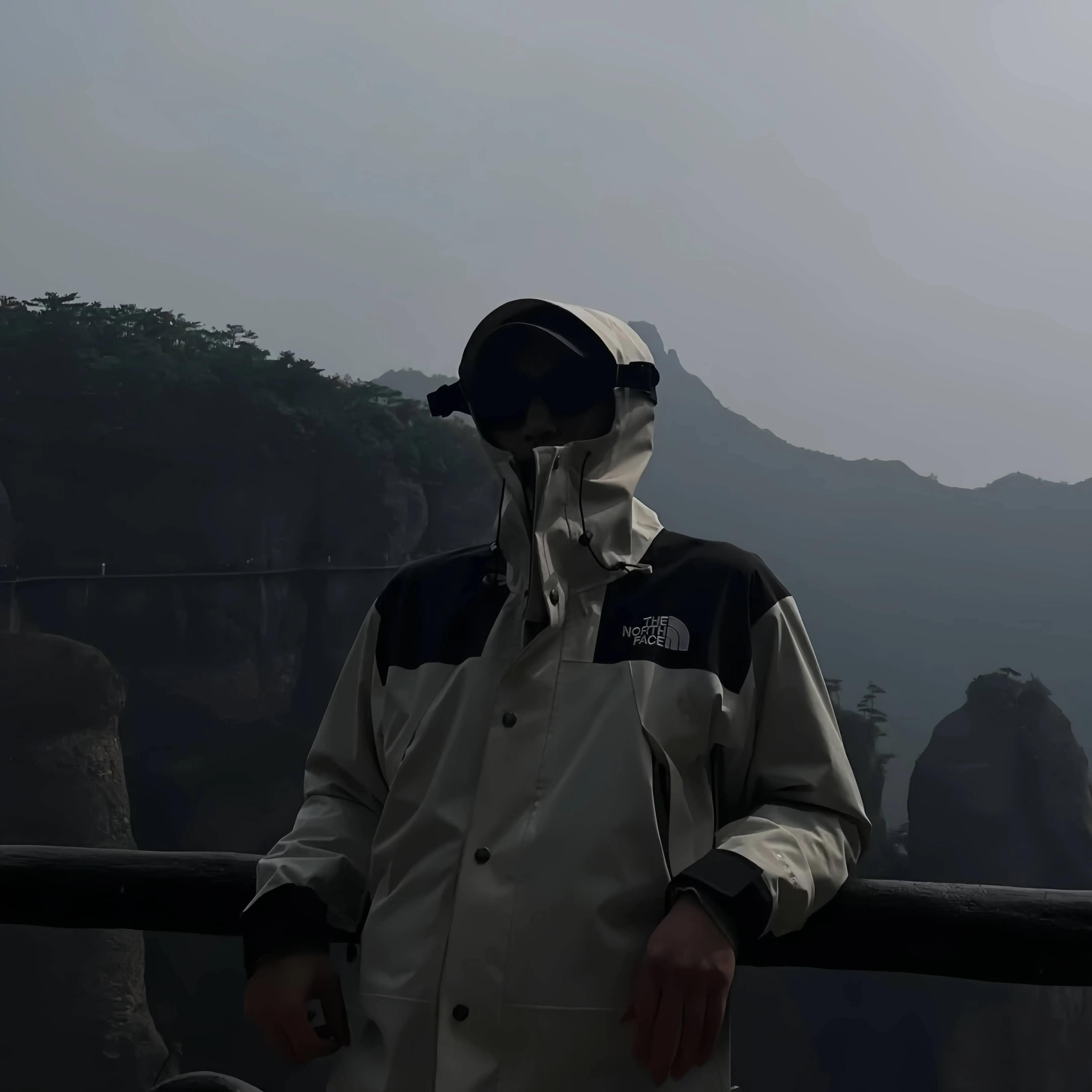 成熟稳重痞帅的男人头像,成熟痞帅男头像