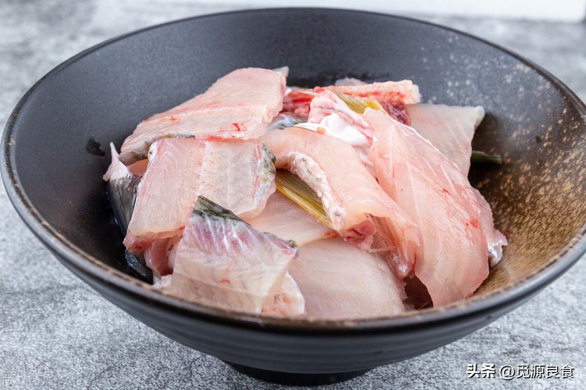 家常酸菜鱼酸辣爽口暖胃又营养,酸菜鱼的做法酸爽开胃超好吃