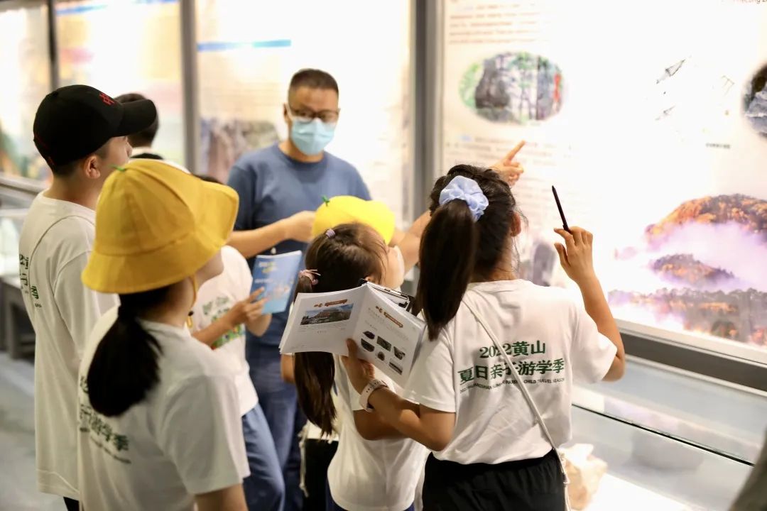 登山，观星，云海，日出，朗读会……跟着朗朗少年游学黄山