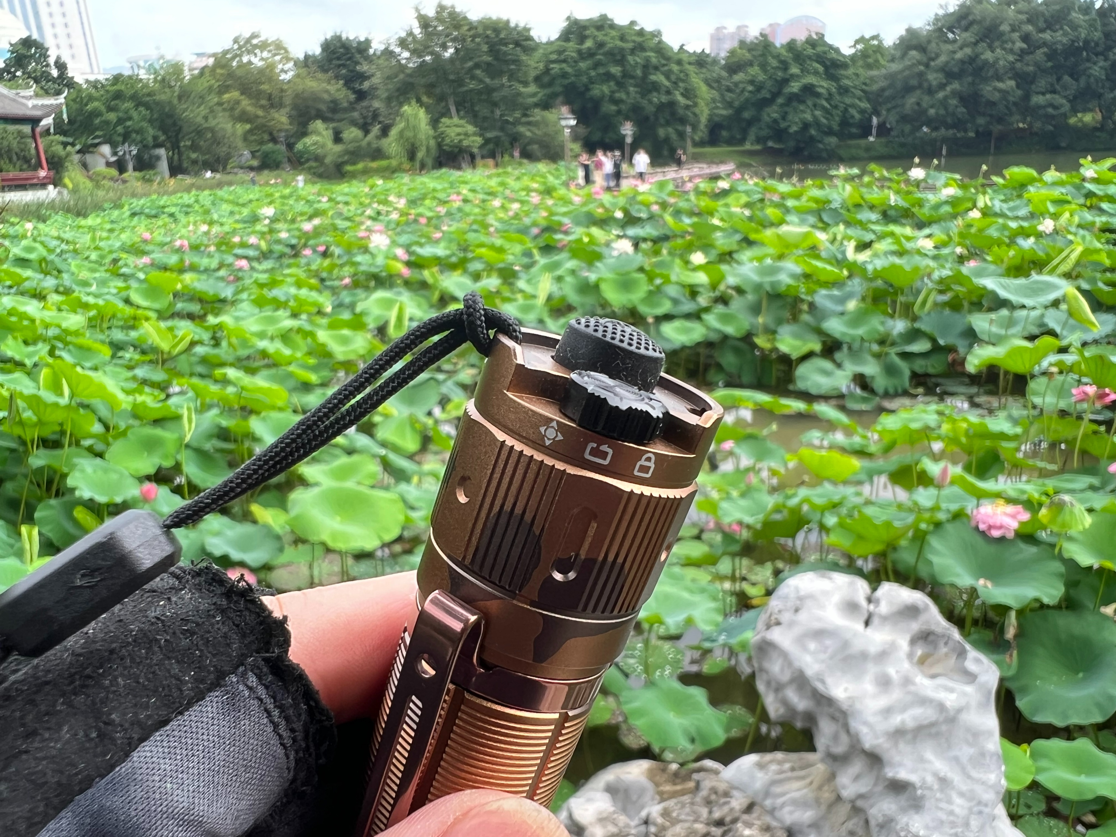 fenix手电测评tk35,fenixtk20uev2.0战术手电