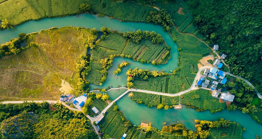 借力天猫超市，水牛奶新贵“亿小瓶”618卖爆了