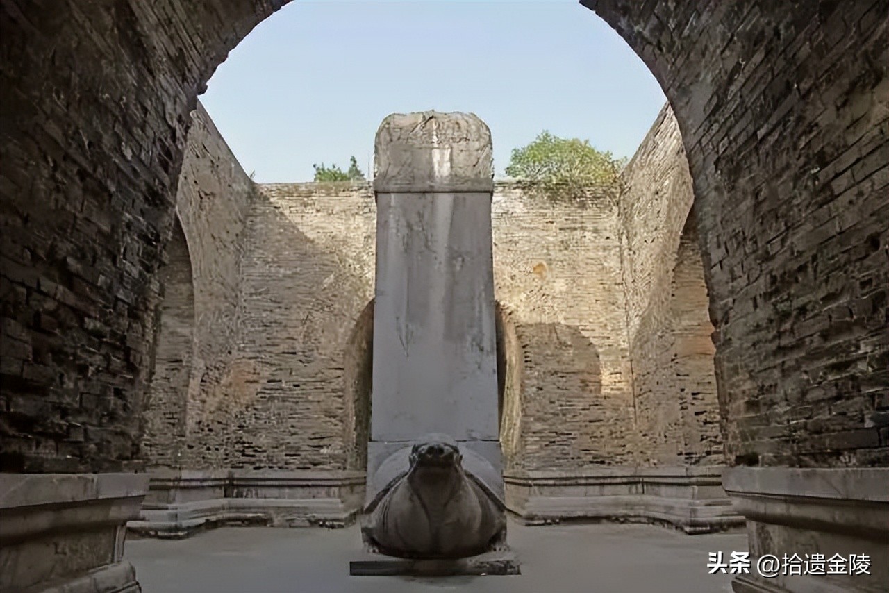 葬在北京中轴线上的帝王,南京最后一位皇帝