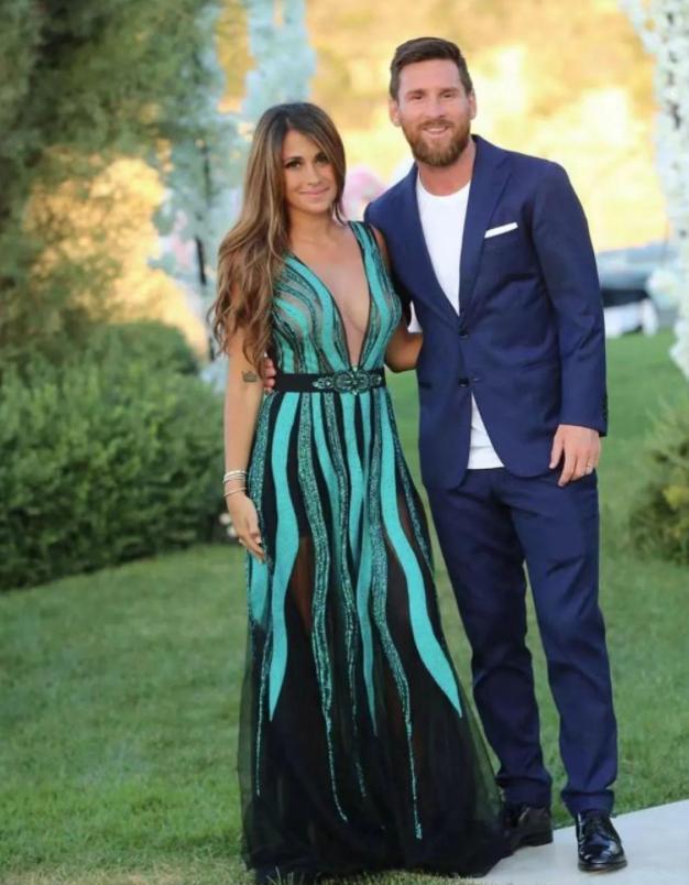 c罗姆巴佩梅西阿根廷队长,阿根廷夺冠梅西与老婆的视频