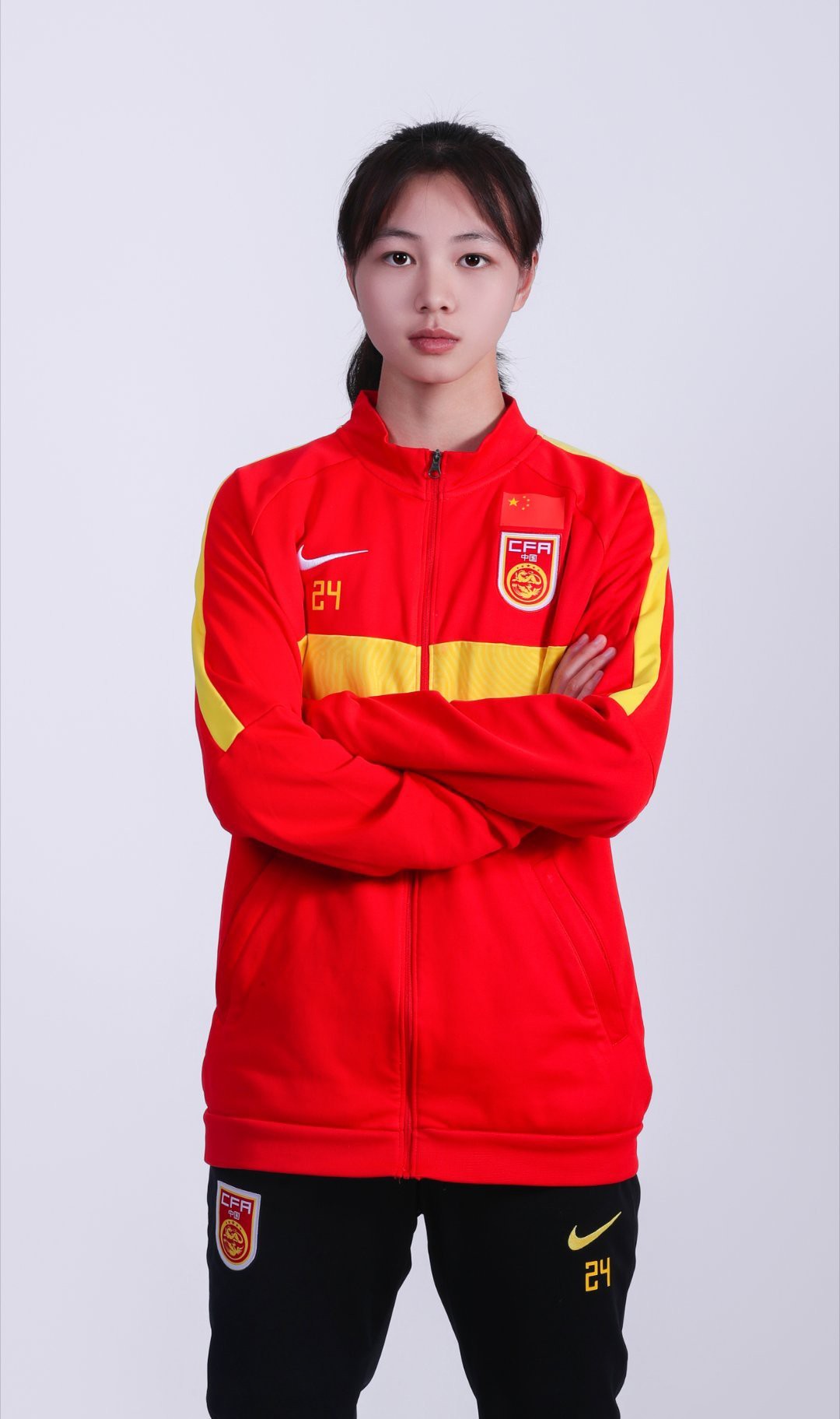 这个深圳高中生是“中国女足天才跳级生”：想闯欧洲想踢世界杯