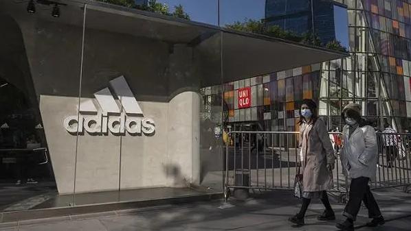 利润下跌6成!在中国败光人品后,阿迪沦为了“阿迪王”