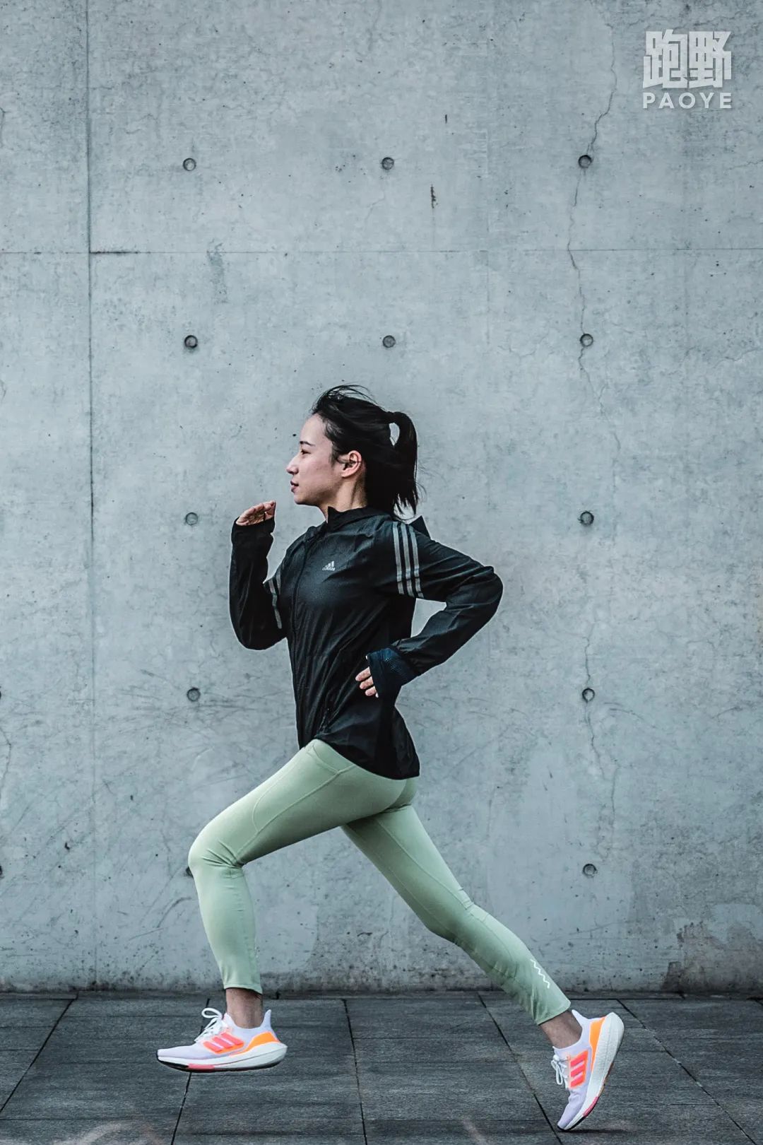 专为女士打造的跑鞋ub22,ub22女士慢跑鞋