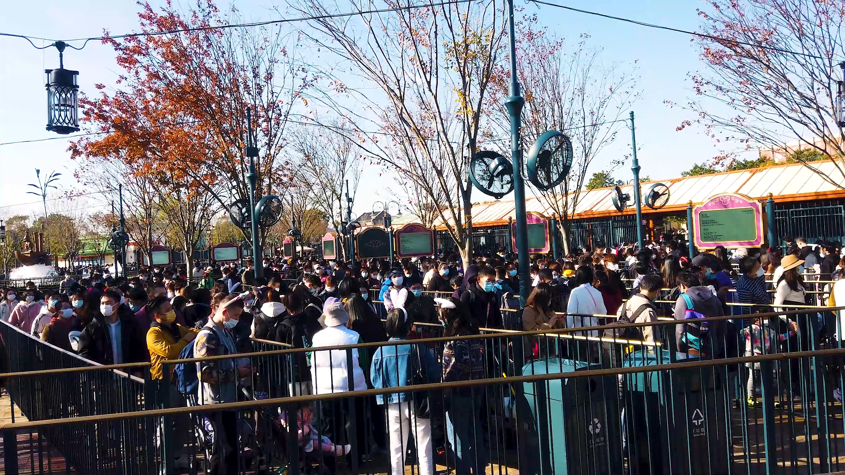 上海迪士尼北京环球客流对比,为什么上海迪士尼比北京环球成功