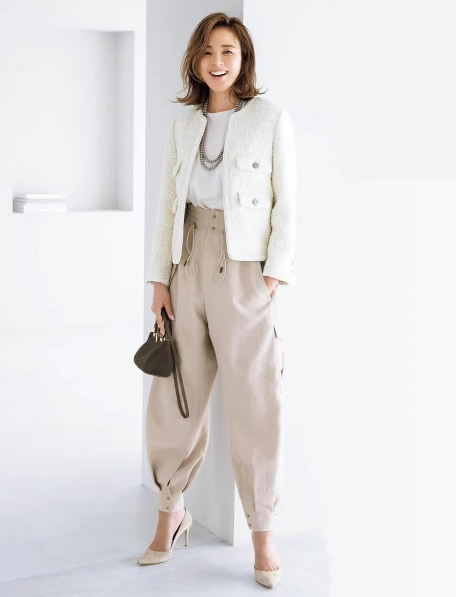 终于明白经典款的穿搭精髓,必须get的同色系穿搭高级永不过时