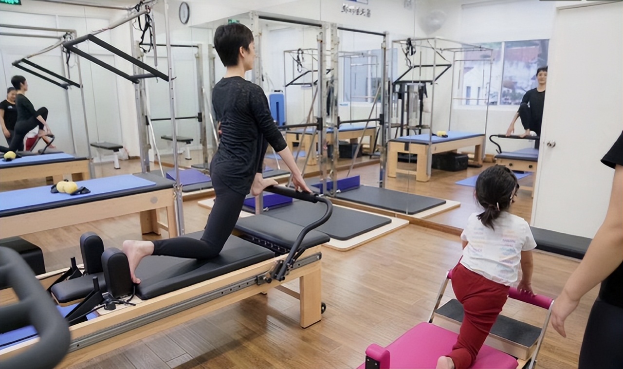 闷声发财财不外漏,闷声发财鲜为人知