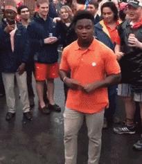 虽然我不会去纹身，但这些纹身确实有点意思：把肢体变成尺子