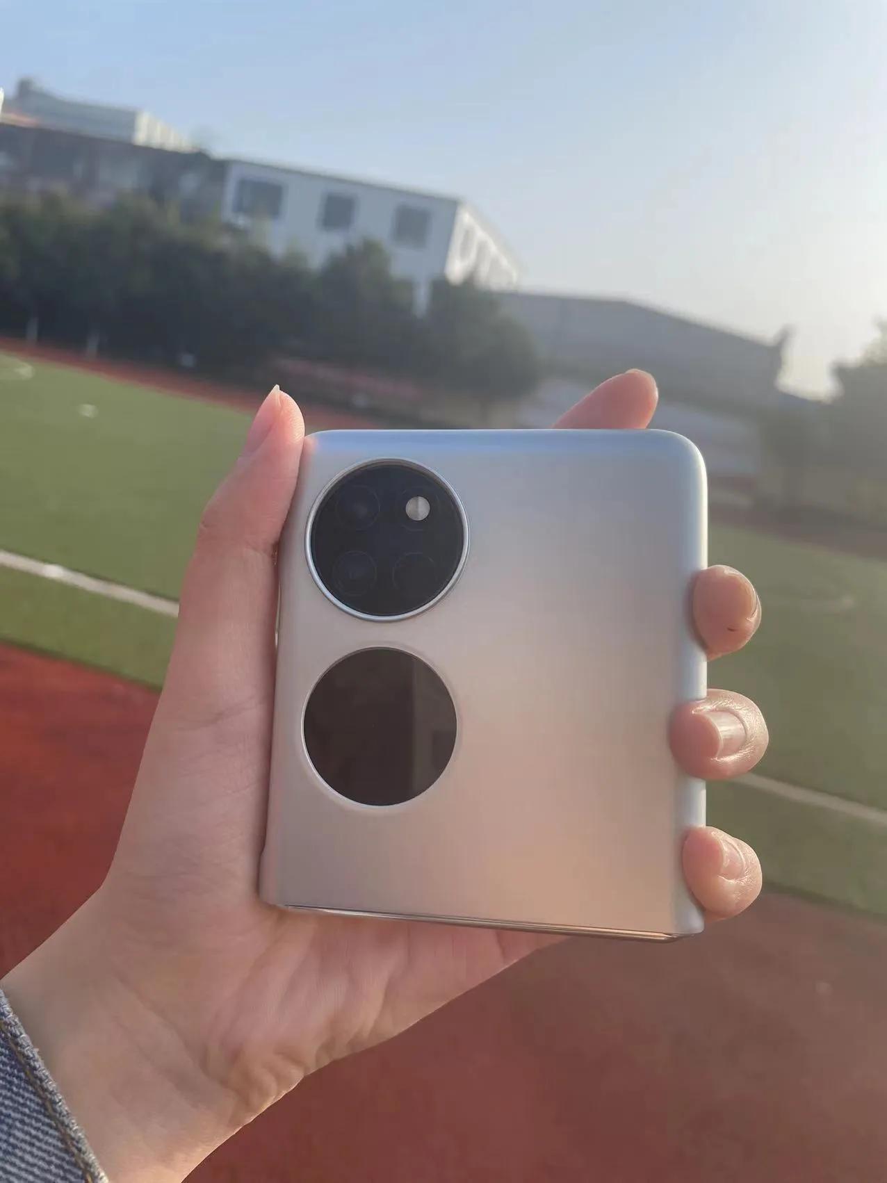 华为pockets手机使用感受,华为pockets流畅性测试