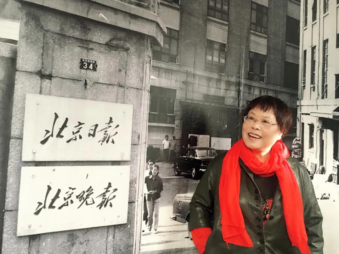 萌萌细语｜准备为我治咽炎，哥们用大瓦罐栽种水芹菜