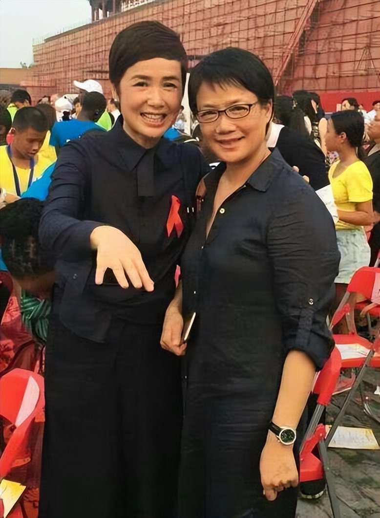 李冰冰姐妹花在娱乐圈打拼靠什么,十对明星姐妹