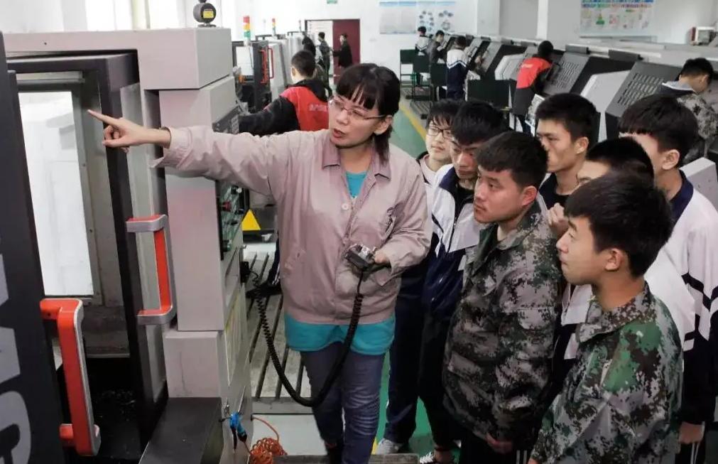 上技校和不上技校有什么区别,技校和普通技校的区别