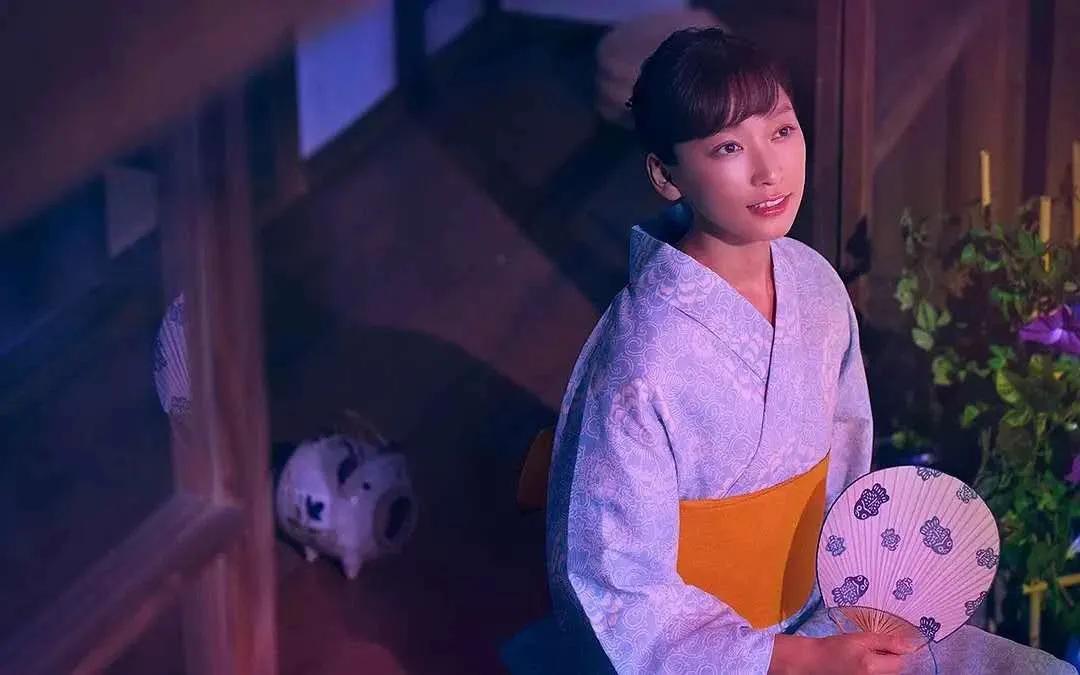 日本42岁混血女神：豪门收割机，曾卷入不雅光碟事件，奉子成婚