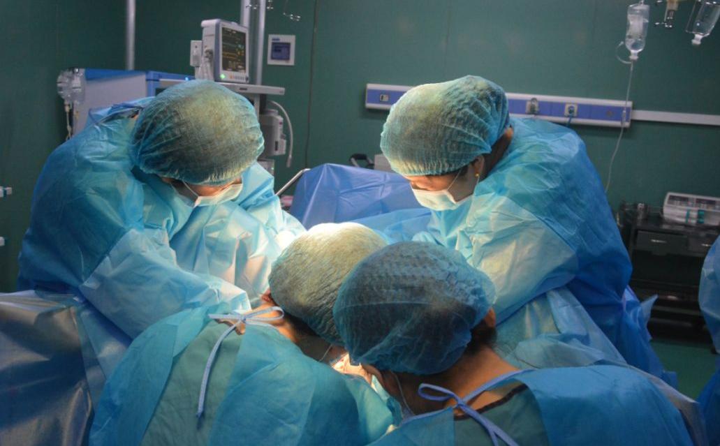 68岁老太，子宫从下面“掉”了出来？如何预防和应对子宫脱垂？