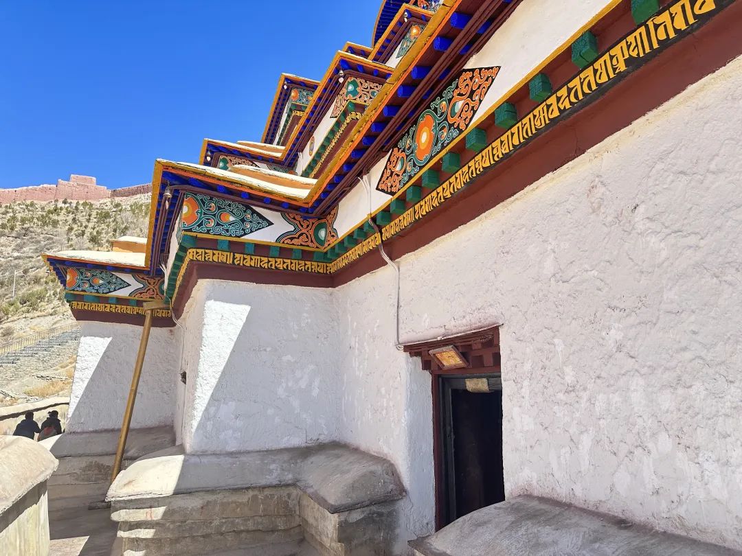 7月24日|浓浓援藏情，沪藏一家亲珠穆朗玛峰、扎什伦布寺9日“上海-日喀则”援藏旅游包机活动