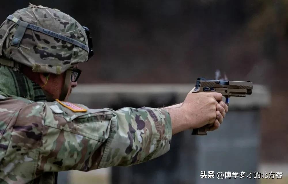 世界名枪霰弹枪,世界上最好的m9手枪