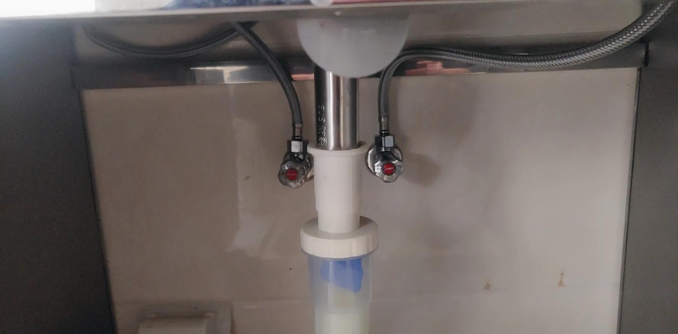 浴室明管冷热水龙头安装示意图,洗手盆水龙头冷热软管如何安装