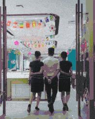 这衣服怎么穿内衣呀?不穿内衣怎么挺起来啊?