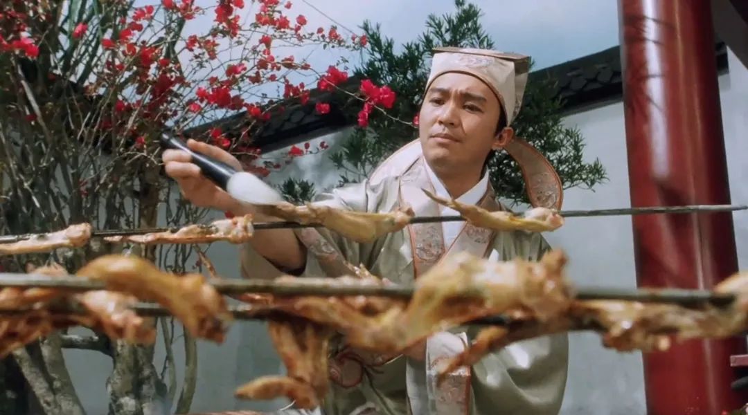 一碗拉面三十多,一碗牛肉面2个鸡蛋