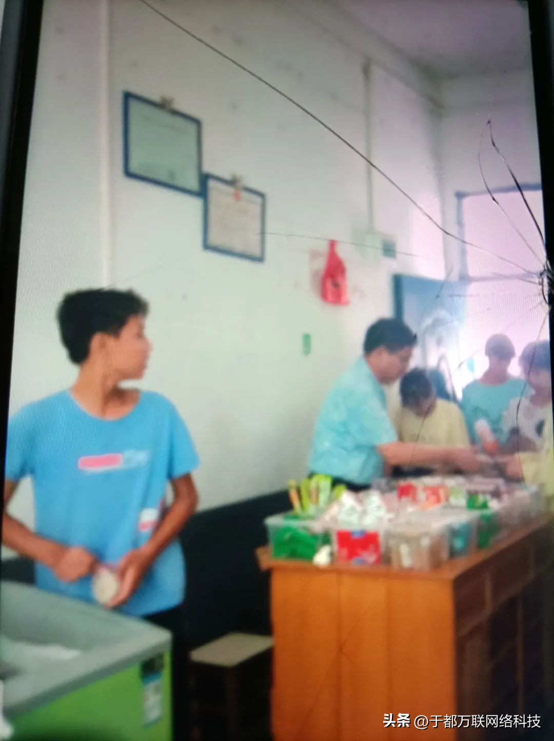 如何举报学校内开设小卖部,网络问政关于学生的问题