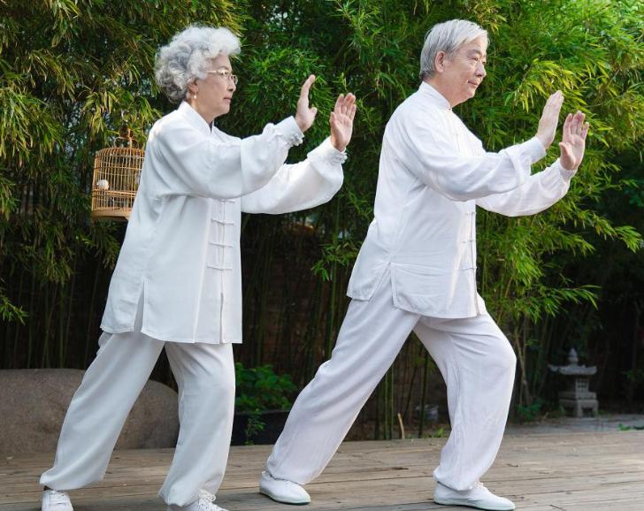 长期散步对身体好吗医生提醒,散步要持续多久才对身体有好处