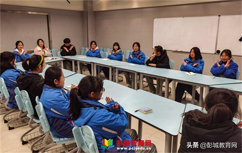 鍚嶅笀浜戦泦,鍚嶅笀鑽熻悆甯堣祫闆勫帤