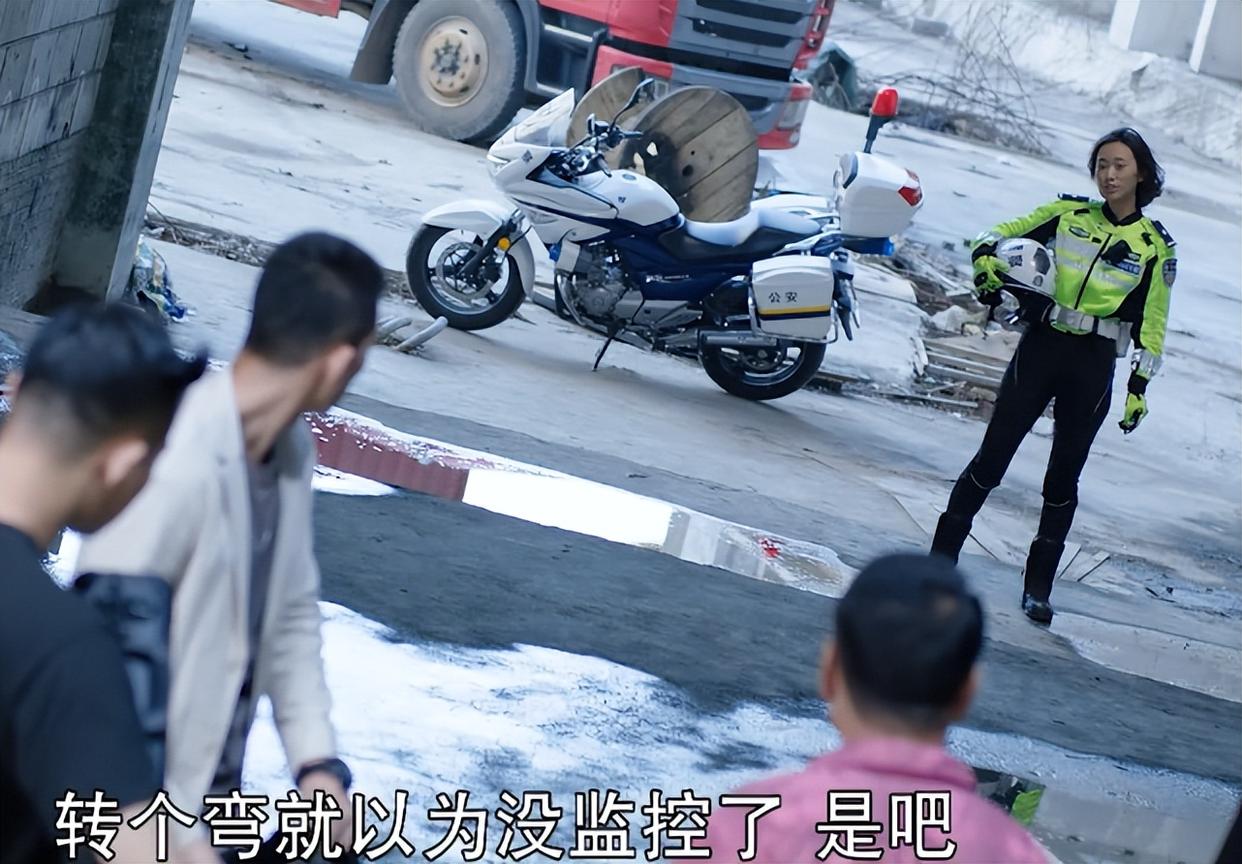 《*底卧**警花》首波口碑出炉观众的打分和评价“一针见血”！