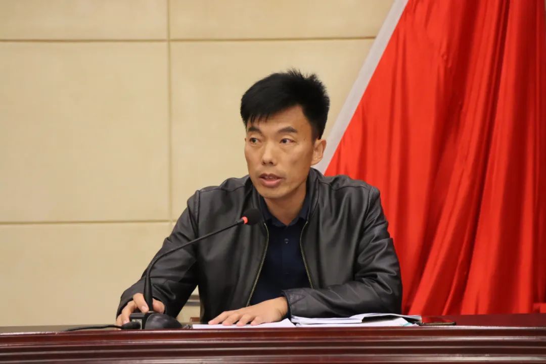 群策群力同心,群策群力共铸辉煌