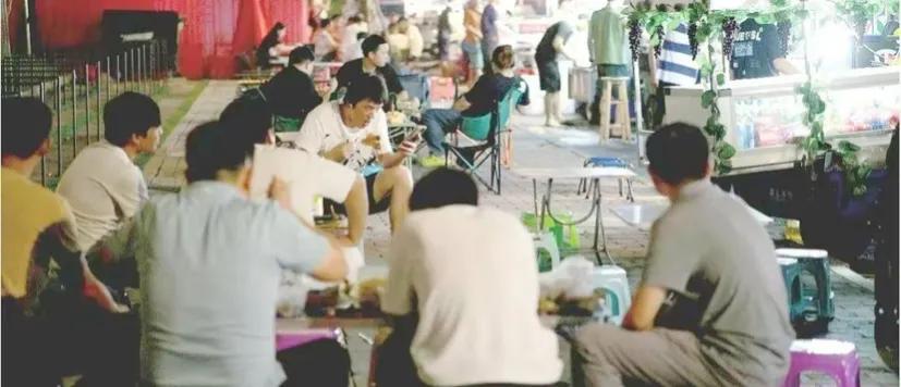 深圳正式摆摊点,深圳开放摆摊首周乱摆卖重回街头