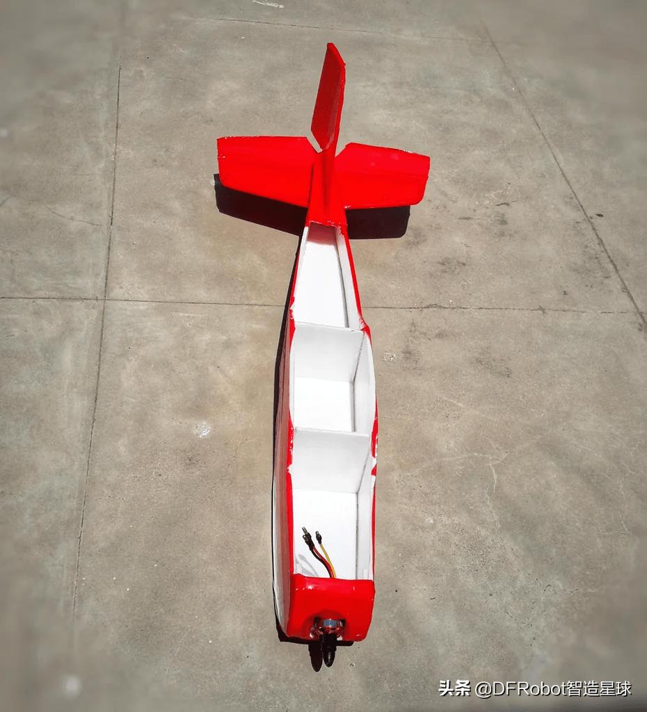 自制一架DHC-2海狸遥控飞机