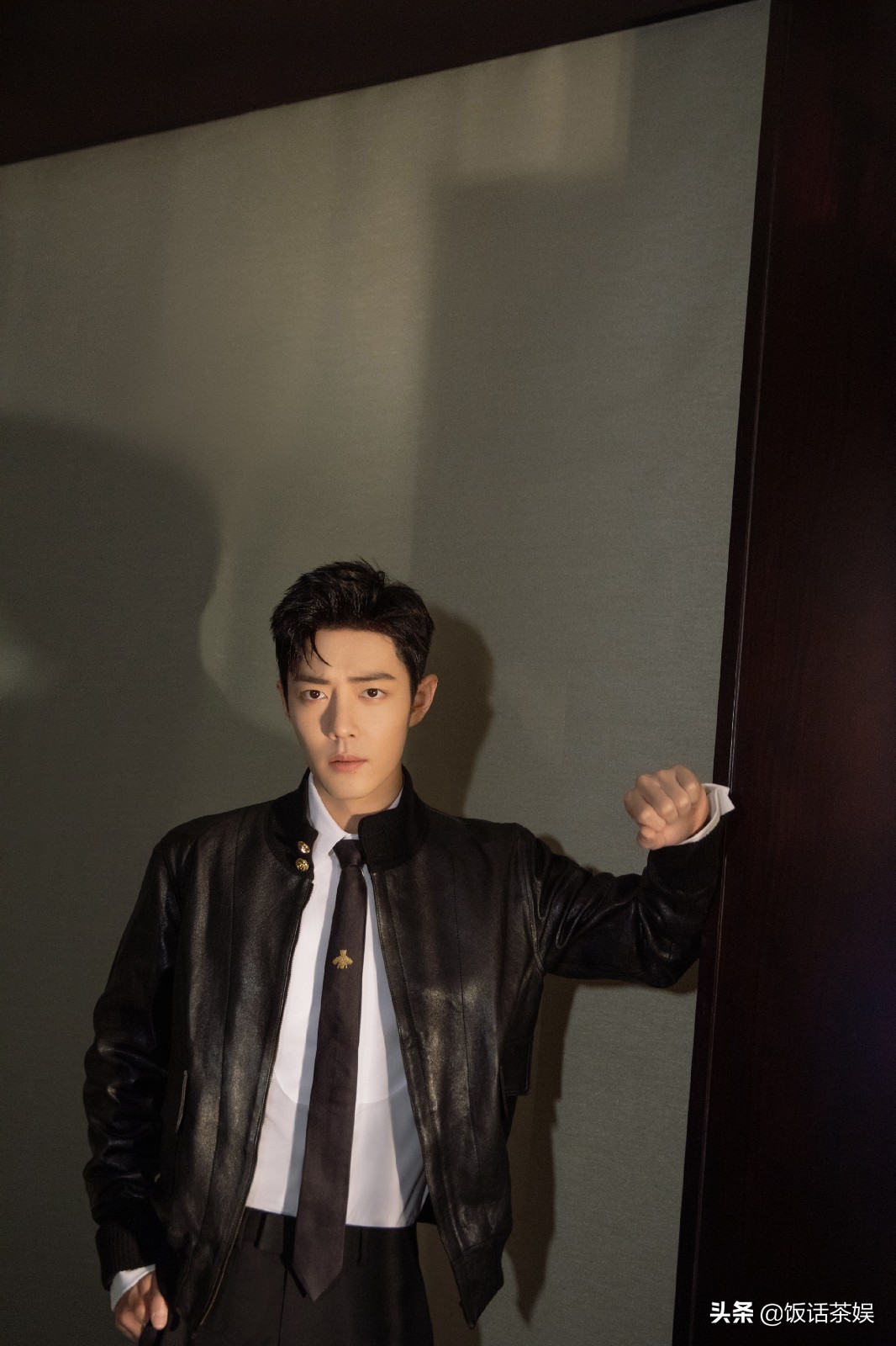 肖战气人真有一套，凡尔赛的消肿和追剧，网友：浪费了大阵仗