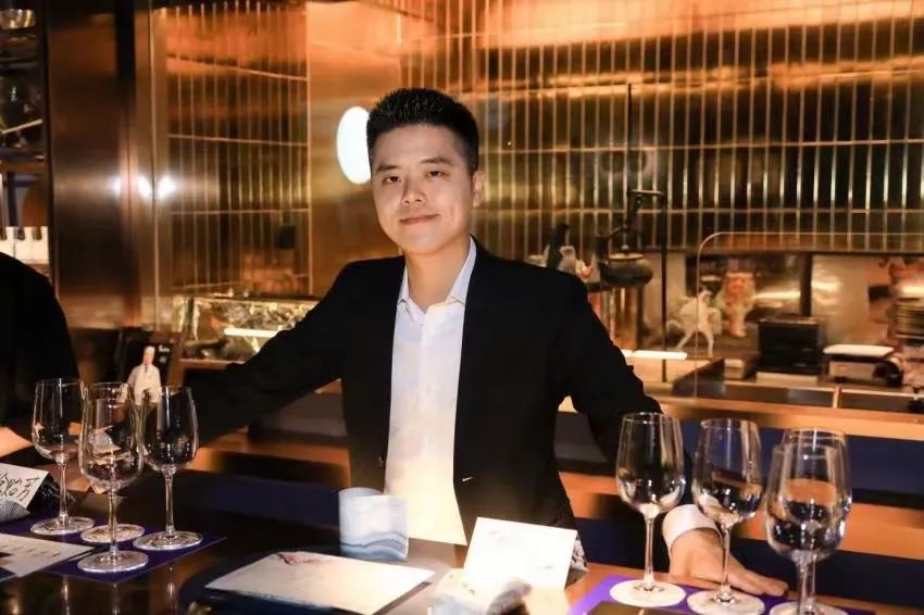 调酒师培训去哪里学零基础完整版,初级调酒师报名官网