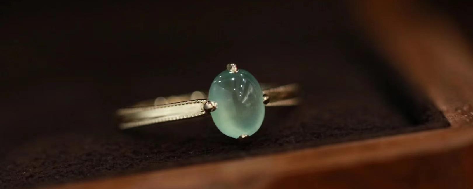 戒指越戴越紧有什么寓意,戒指会越戴越松还是越戴越紧