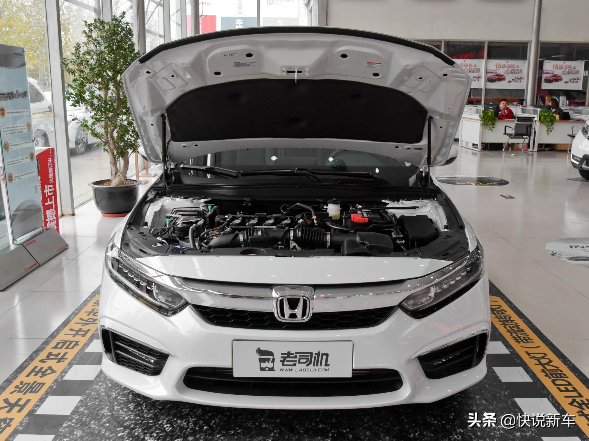 油电混动日本车12万左右的车,日本小型燃油车2-5万