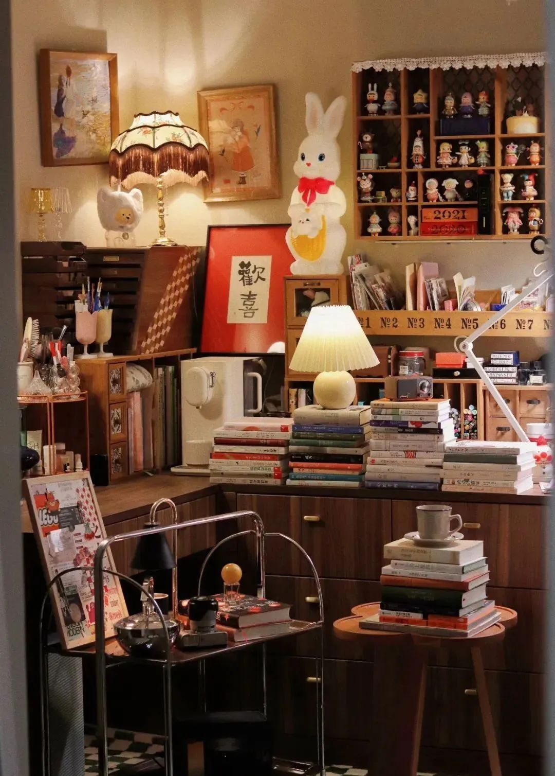 她们在1㎡极繁阅读角，找到了生活的松弛感