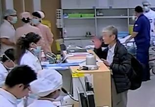 老伴老年痴呆的感人故事,老人脑梗感人故事