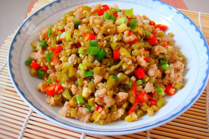 腌酸豆角盐少了会坏吗,腌酸豆角要不要用水焯一下