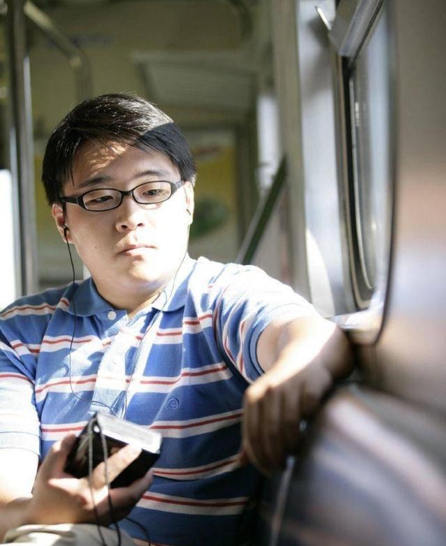 郝劭文4岁爆红9岁隐退,郝劭文20年后再度同台回忆杀