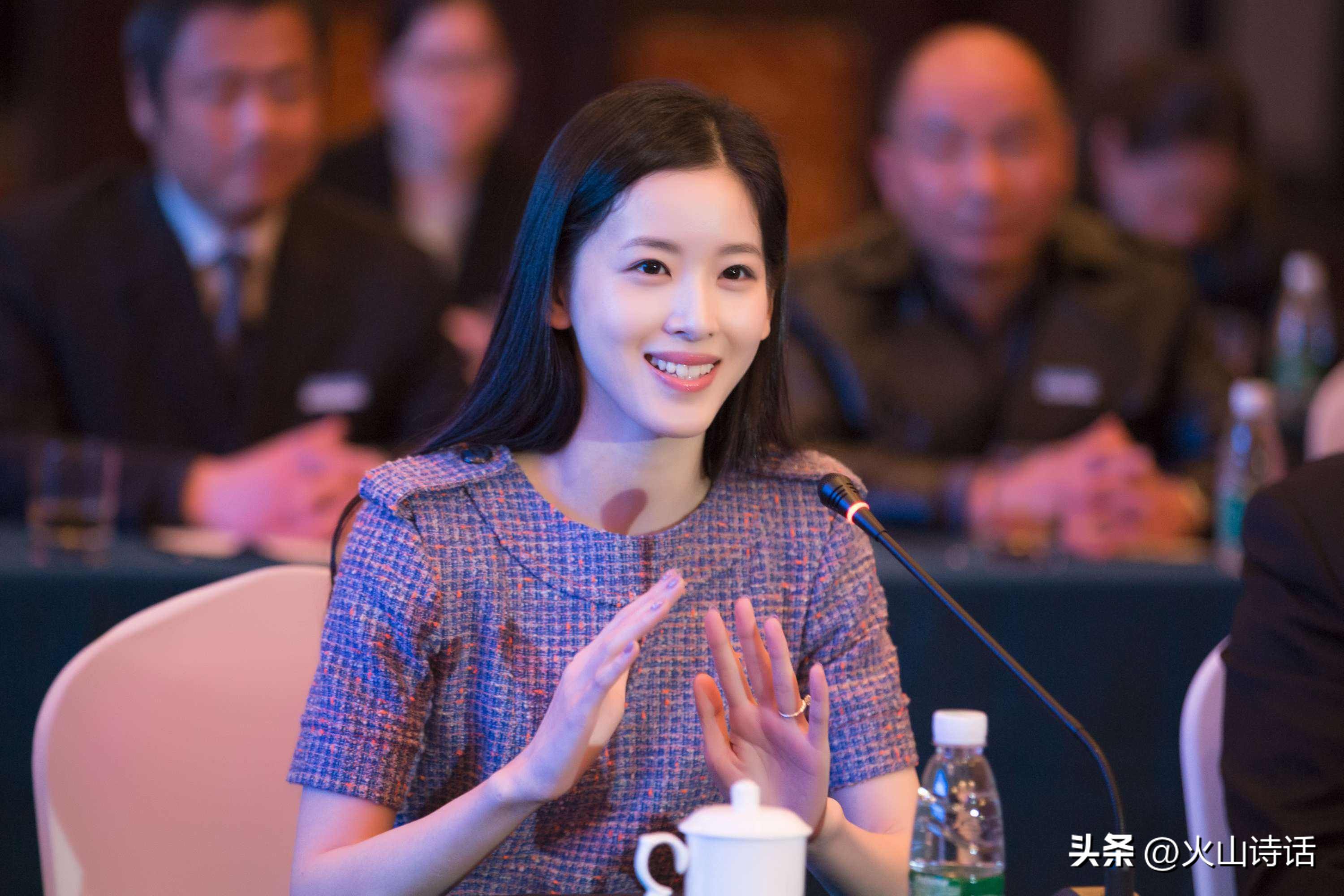 春风十里，不如你！章子仪与章泽天同框，会产生怎样的化学反应？