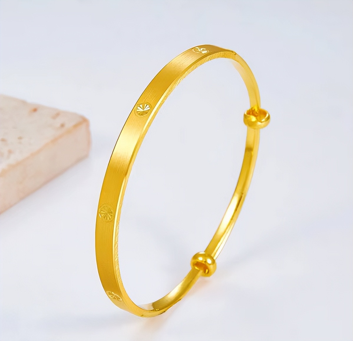 黄金手镯怎么买才不亏,黄金手镯怎么买最值钱