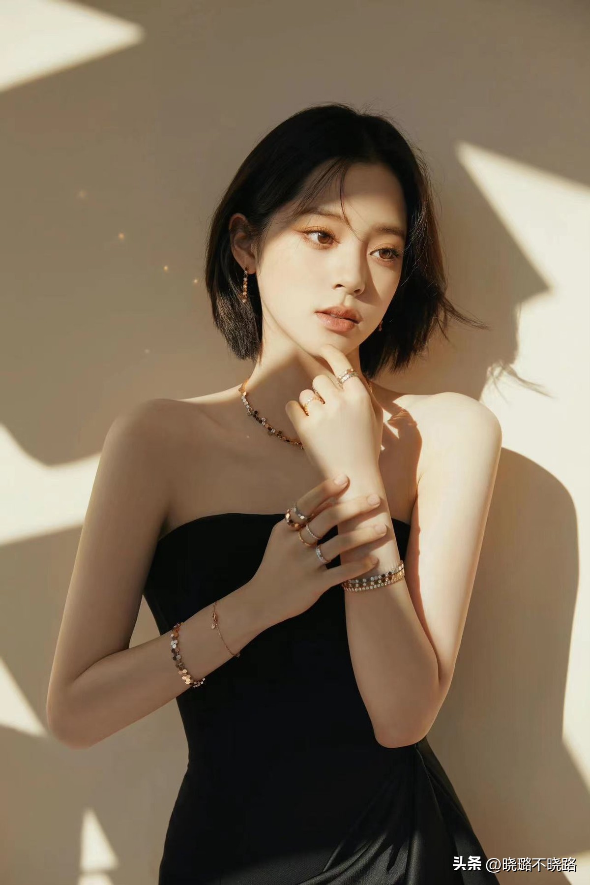 适合方圆脸女生的短发细软,适合方圆脸女生的短发推荐