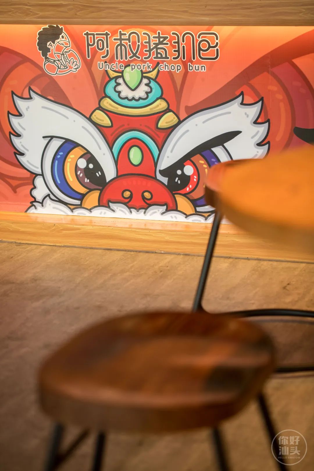 丹霞庄出现一个奇怪阿叔，一万块的店租竟卖起一元一只大鸡腿