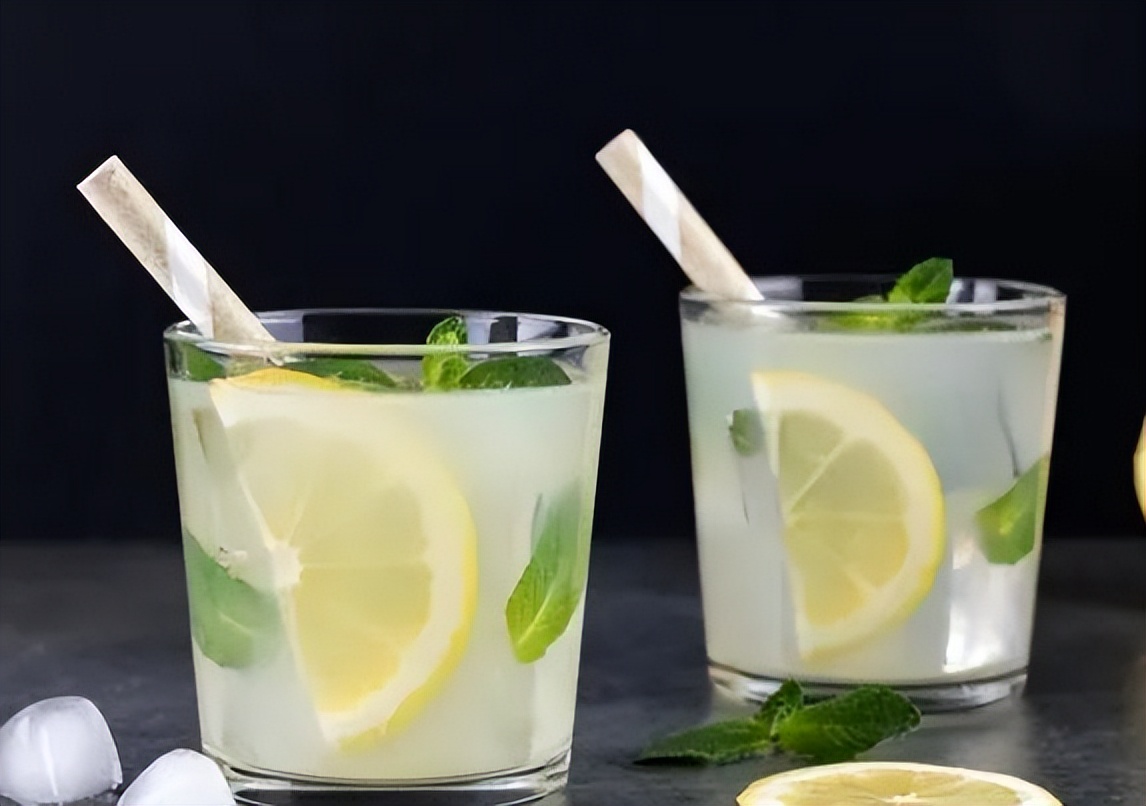 睡觉时柠檬是放枕头边还是放床头,柠檬放床头提升记忆力是真的吗