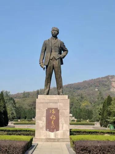 陈独秀一生中的四个女人,陈独秀有几个儿女